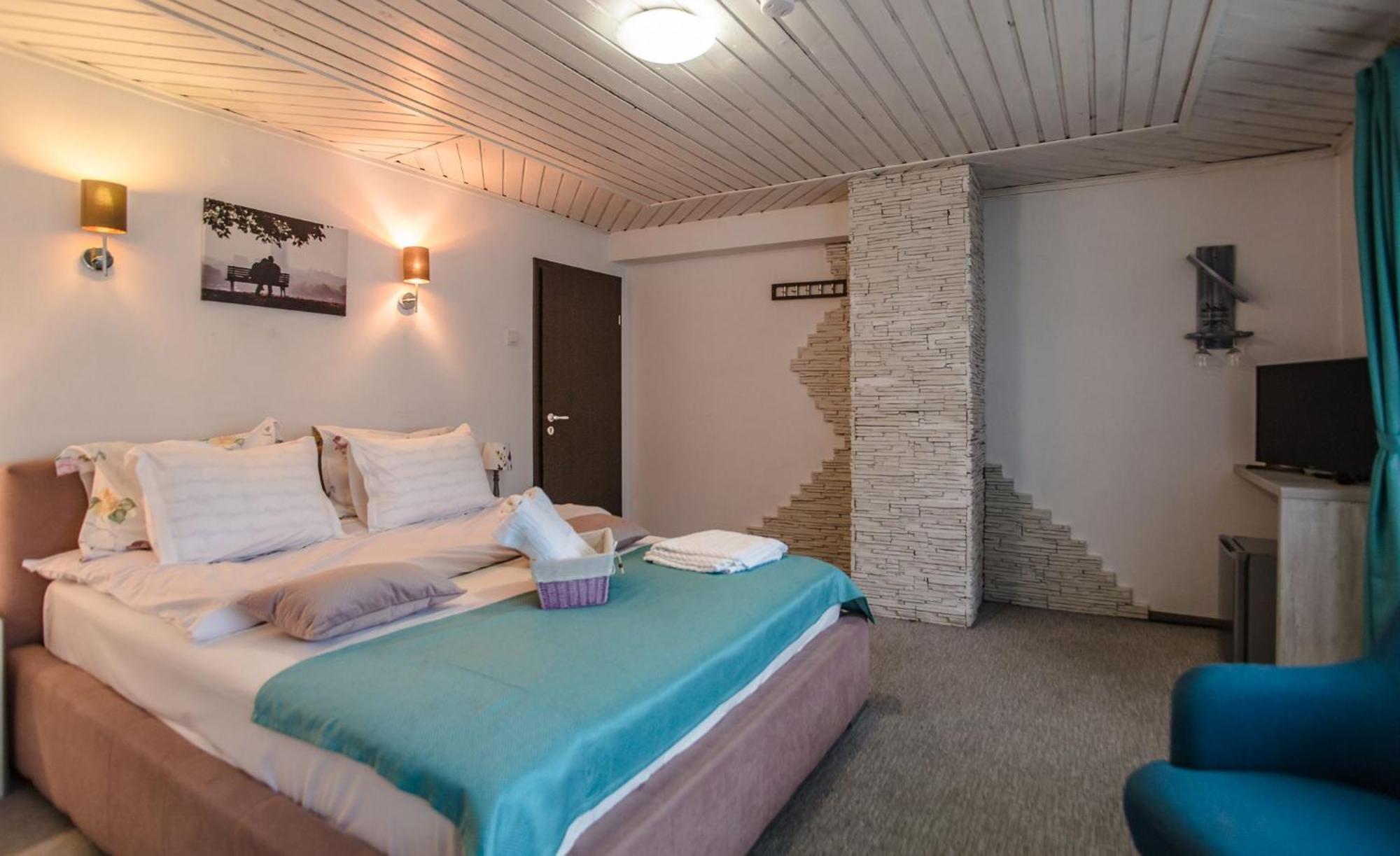 Anelisse Inn Moeciu De Sus Εξωτερικό φωτογραφία